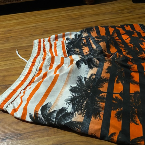 U.S. Polo Assn. Men’s Striped Island Palm 🏝 Swim Trunk Shorts Size Small - Picture 5 of 12
